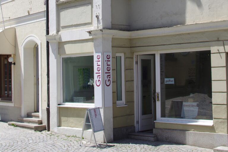 Außenansicht der Galerie Lochner in der Dachauer Altstadt